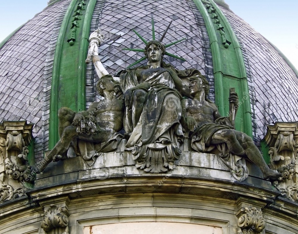 lviv estatua libertad